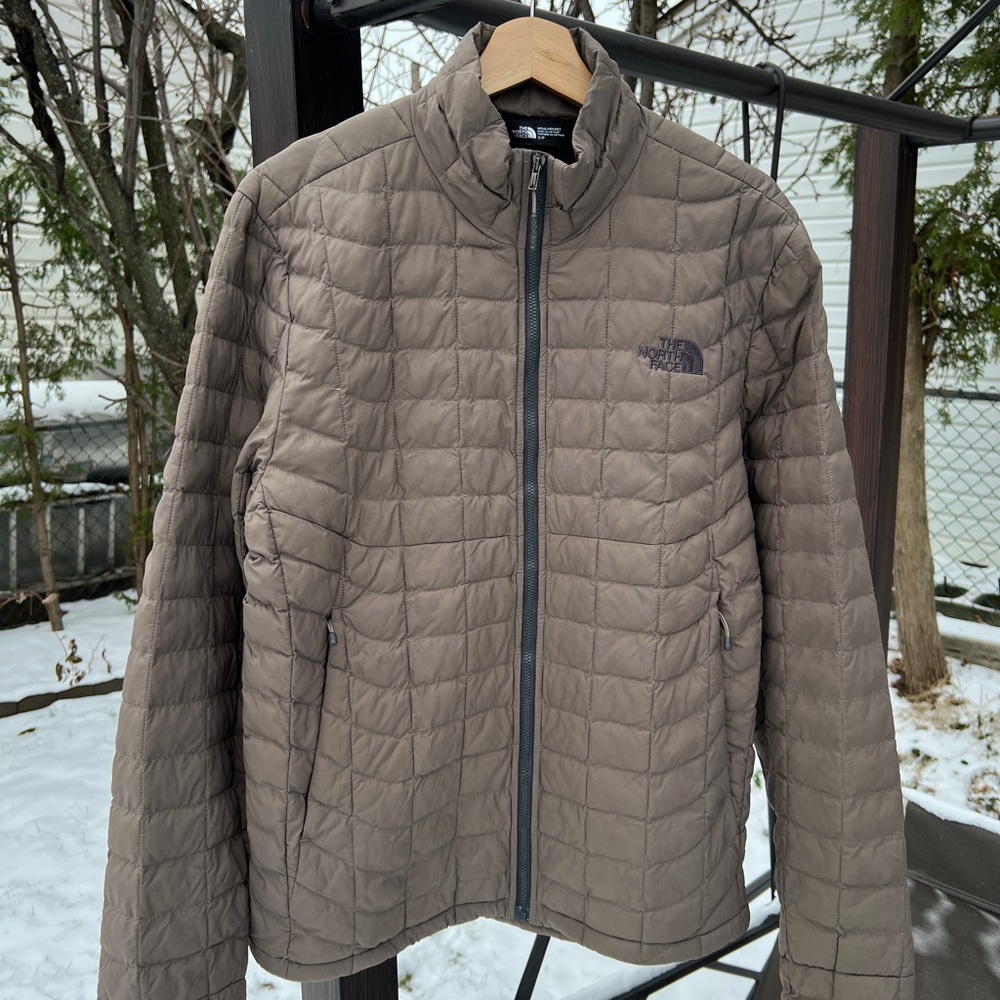 The North Face Men’s Quilted Puffer Jacket in Taupe